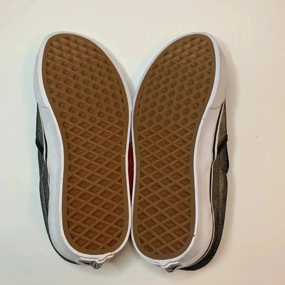 VANS Prism Classic Slip-On Sneakers Women’s 5 Suede Metallic Silver New - Picture 11 of 11